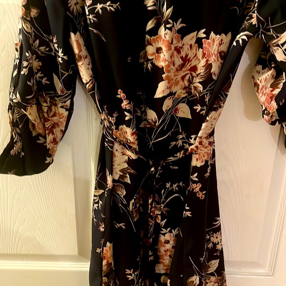 41 Hawthorne vintage-flower pattern 1/4 sleeve midi-dress, size med, navy blue. - Picture 4 of 6